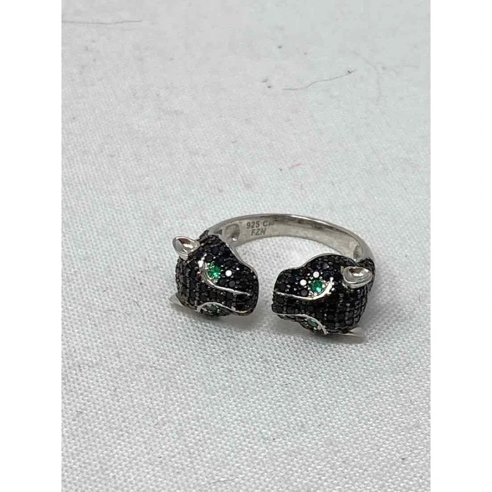 Ring - Picture 1 of 3